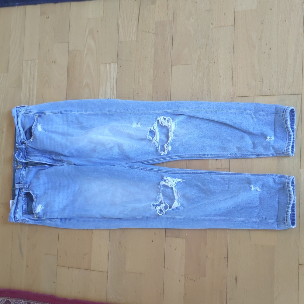 American Eagle relaxed fit jeans